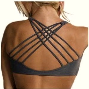 Onzie Black Chic Bra Size M/L